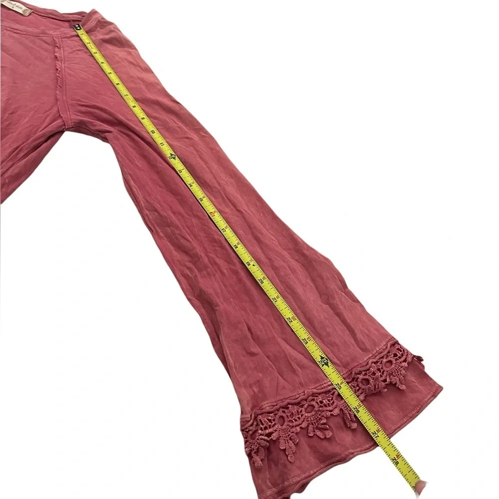 Altar’d State Red Long Sleeve with Wide sleeves and Textured Edges - Picture 3 of 9